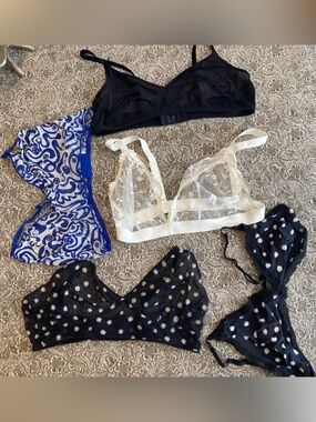 Set of 5 bralettes Size XL 38C/D
